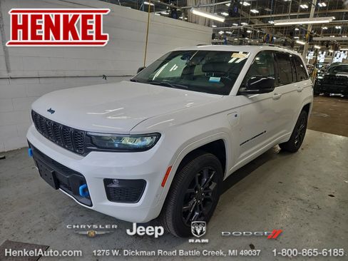 Used 2024 Jeep Grand Cherokee Limited 4xe AWD/4WD image 1
