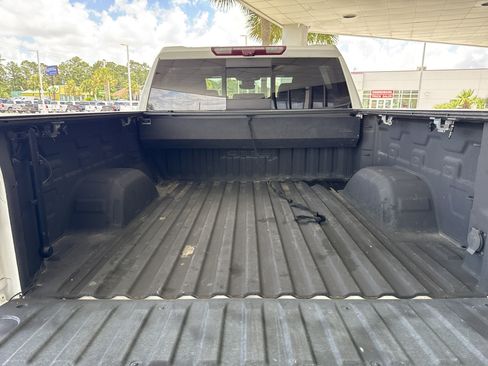 Used 2023 GMC Sierra 1500 AT4 w/ Technology Package AWD/4WD image 31
