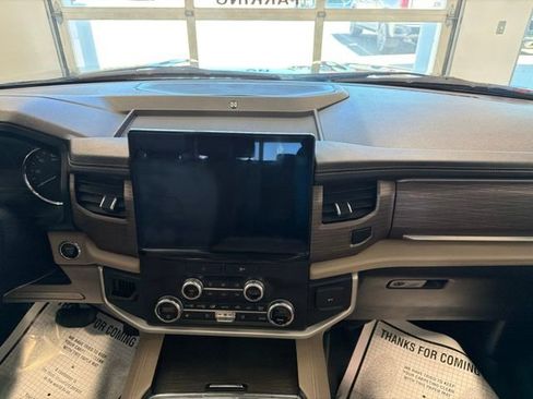 Used 2022 Ford Expedition Max Limited AWD/4WD image 26