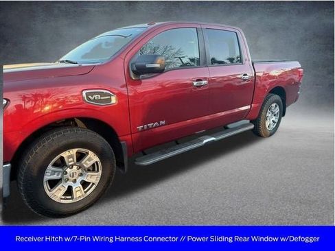Used 2017 Nissan Titan SV image 13