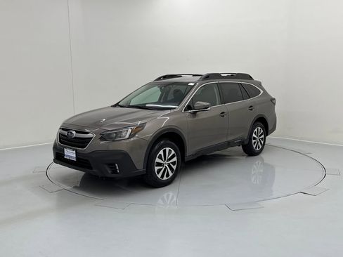 Certified 2022 Subaru Outback Premium image 2
