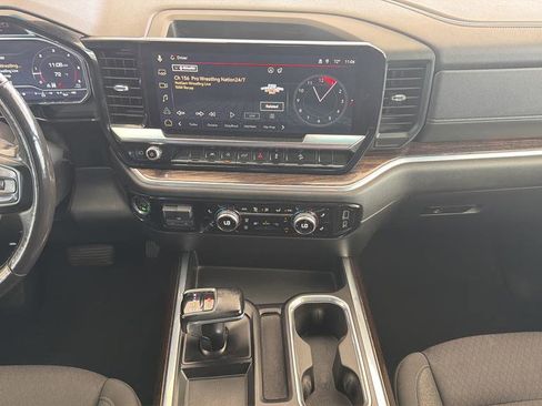 Used 2023 GMC Sierra 1500 Elevation AWD/4WD image 8