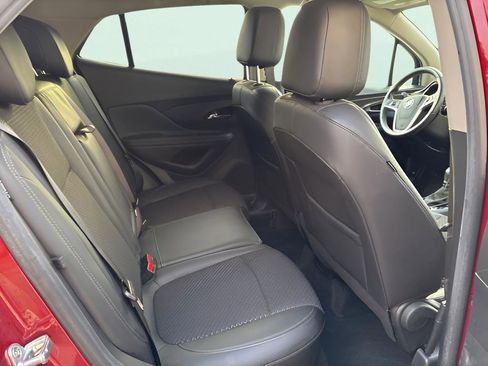 Used 2022 Buick Encore Preferred w/ Safety Package image 17