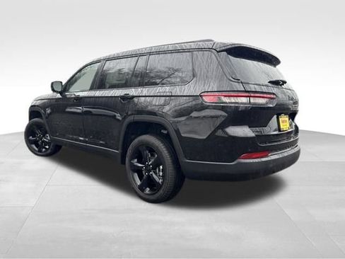 New 2025 Jeep Grand Cherokee L Limited w/ Black Appearance Package AWD/4WD image 5