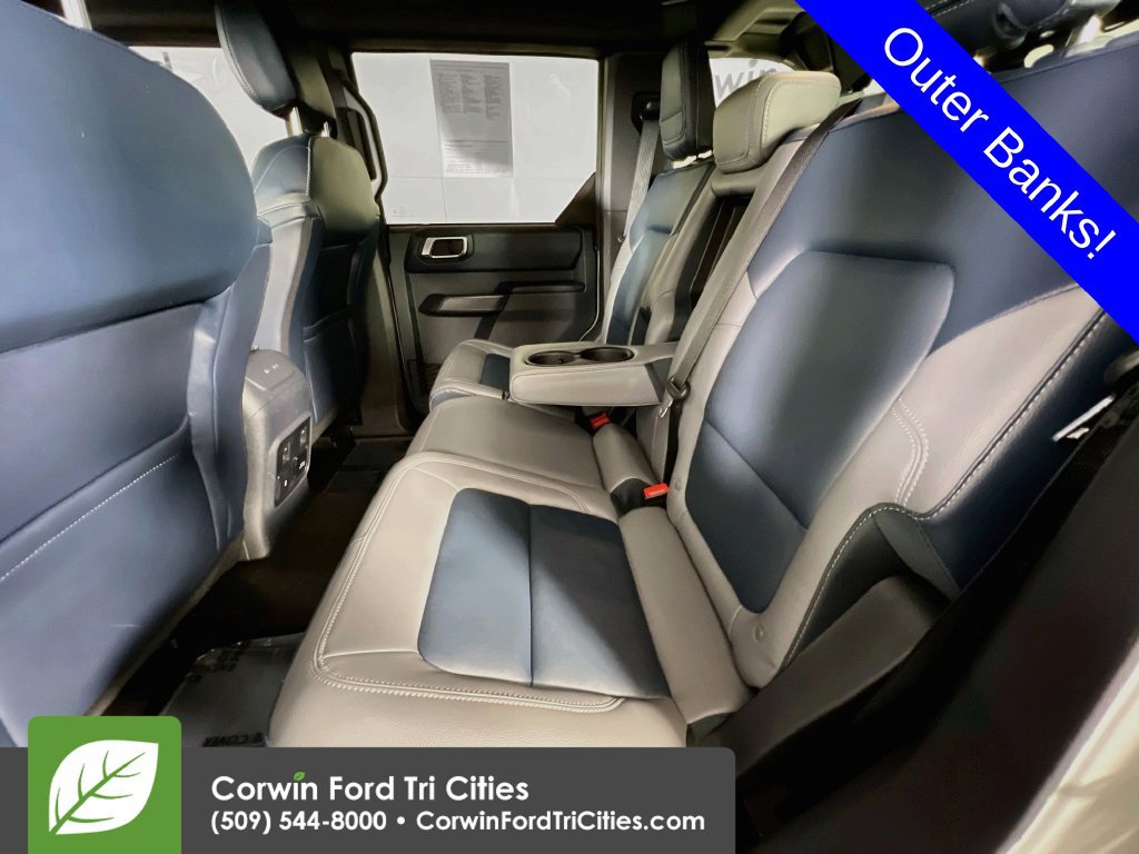Used 2024 Ford Bronco Outer Banks AWD/4WD image 27