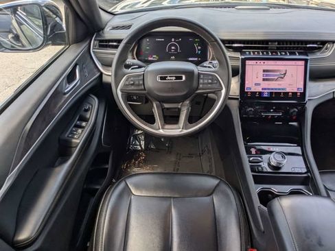 Used 2024 Jeep Grand Cherokee Limited 4xe AWD/4WD image 17