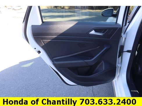 Used 2019 Volkswagen Jetta GLI Autobahn image 24