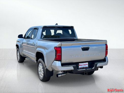 New 2026 Toyota Tacoma SR5 AWD/4WD image 4