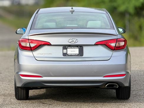 Used 2015 Hyundai Sonata SE w/ Option Group 09 FWD image 4