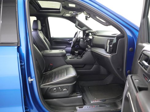 Used 2022 GMC Sierra 1500 AT4X image 11