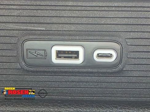 Used 2023 Jeep Wagoneer Series III w/ Preferred Equipment Group AWD/4WD image 46