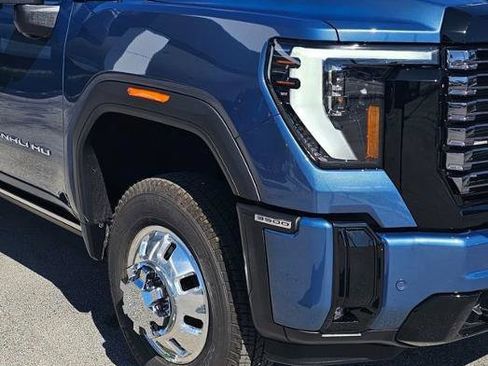 New 2026 GMC Sierra 3500 Denali Ultimate image 10