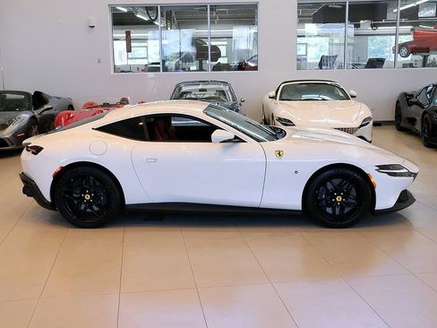 Used 2021 Ferrari Roma RWD image 3