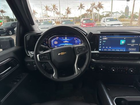 Used 2024 Chevrolet Silverado 2500 LTZ w/ LTZ Convenience Package image 11