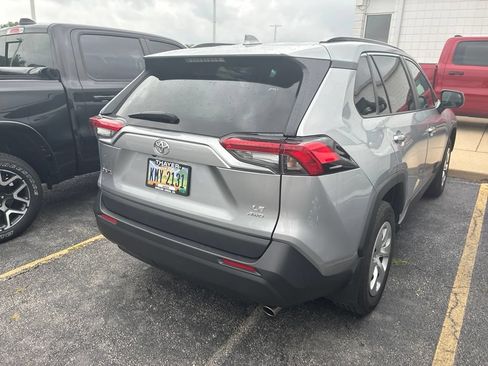 Used 2021 Toyota RAV4 LE AWD/4WD image 5