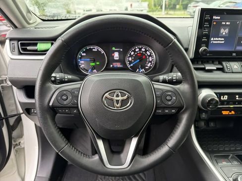 Used 2021 Toyota RAV4 XLE Premium AWD/4WD image 24