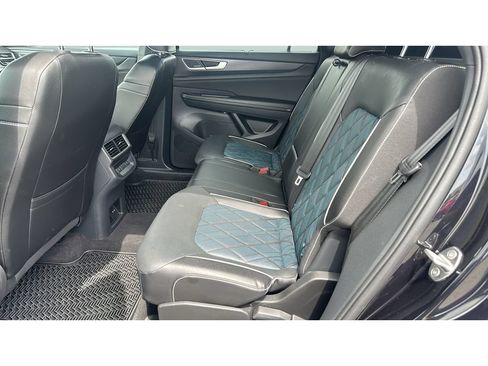 Used 2024 Volkswagen Atlas Cross Sport SEL Premium R-Line AWD/4WD image 18