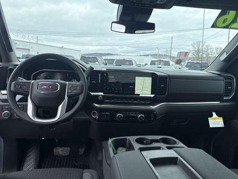 New 2026 GMC Sierra 1500 Elevation image 14
