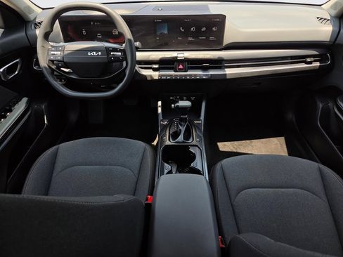 Used 2025 Kia K4 FWD image 11