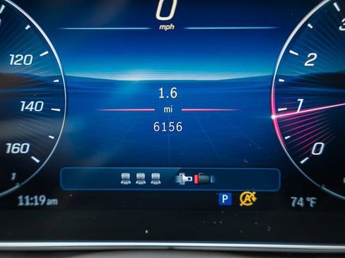 Used 2025 Mercedes-Benz C 300 4MATIC Sedan image 46