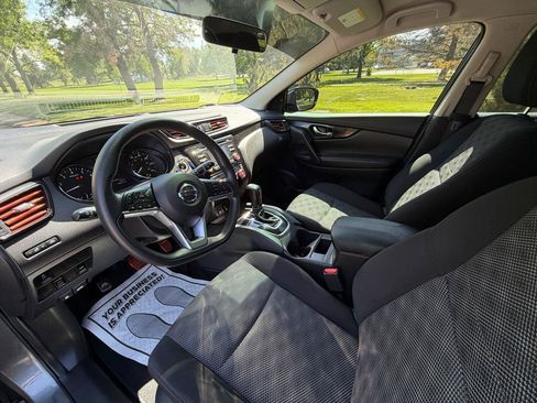 Used 2018 Nissan Rogue Sport SV AWD/4WD image 11