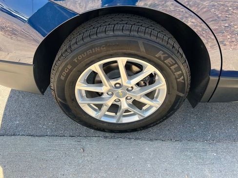 Used 2022 Chevrolet Equinox LT w/ LPO, Floor Liner Package AWD/4WD image 11