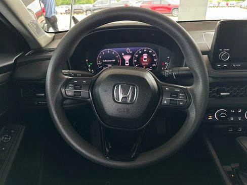 Used 2025 Honda Accord SE image 19