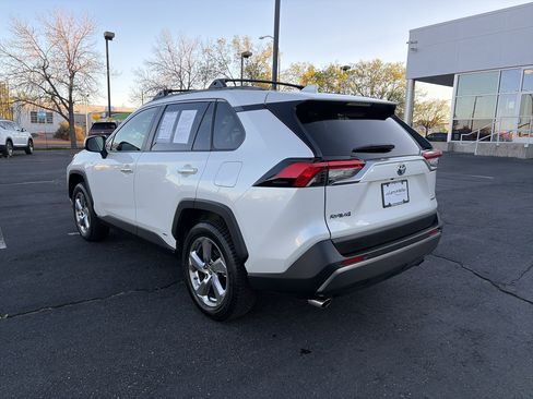 Used 2019 Toyota RAV4 Limited image 8