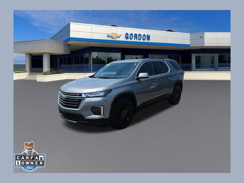 Used 2023 Chevrolet Traverse LT FWD image 1