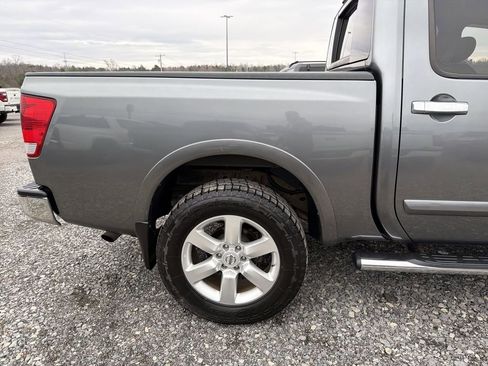 Used 2014 Nissan Titan SL w/ SL Moonroof Package image 6