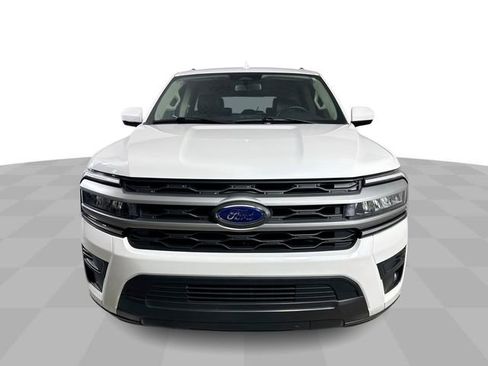 Used 2024 Ford Expedition XLT AWD/4WD image 3