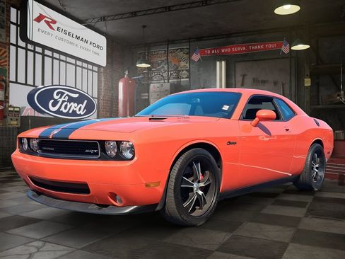 Used 2009 Dodge Challenger SRT8 w/ SRT Option Group II RWD image 1