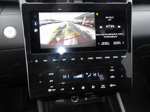 Used 2023 Hyundai Santa Cruz SEL Premium image 20