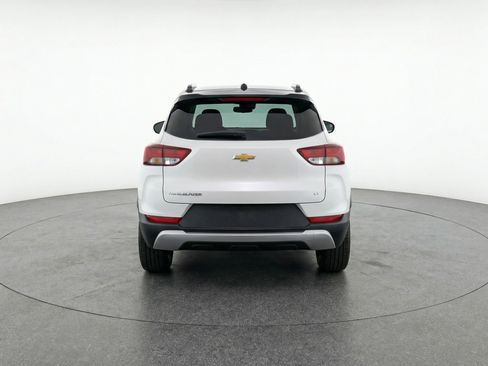Used 2025 Chevrolet TrailBlazer LT image 7