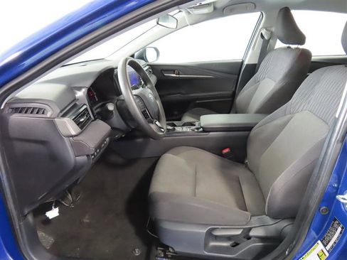Used 2025 Toyota Camry LE FWD image 17