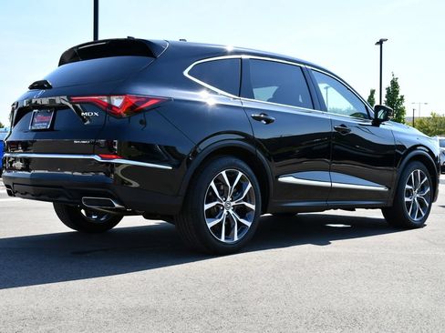 Used 2023 Acura MDX w/ Technology Package AWD/4WD image 10