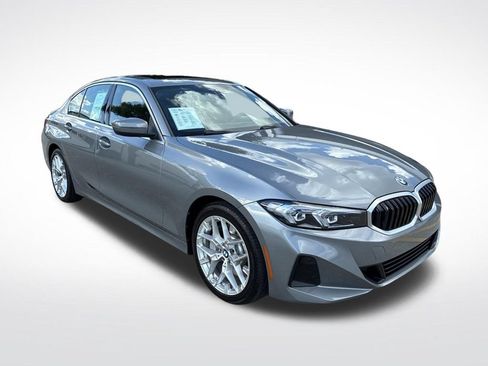 Used 2025 BMW 330i Sedan RWD image 3