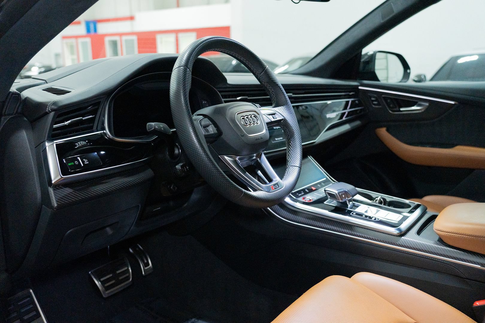 Used 2023 Audi RS Q8 AWD/4WD image 23