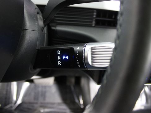 Used 2023 Hyundai Ioniq 5 Limited image 17