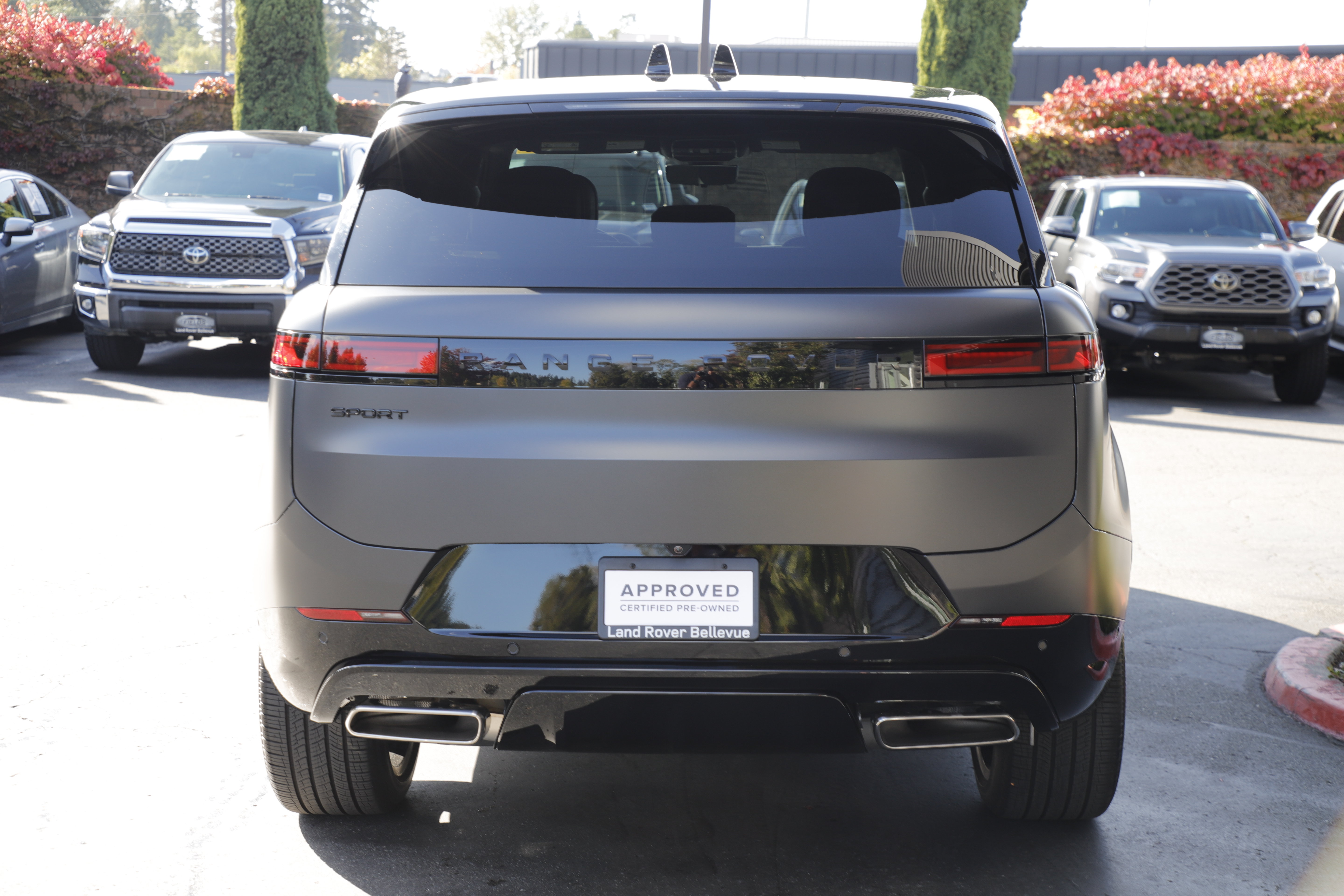 Used 2025 Land Rover Range Rover Sport Dynamic SE AWD/4WD image 5