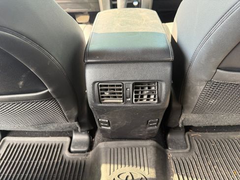 Used 2019 Toyota 4Runner SR5 Premium AWD/4WD image 30