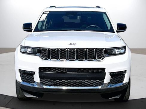 Certified 2023 Jeep Grand Cherokee L Limited w/ Luxury Tech Group II AWD/4WD image 3