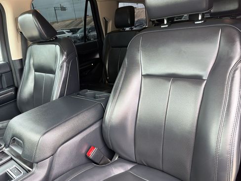 Used 2022 Ford Expedition XLT RWD image 25