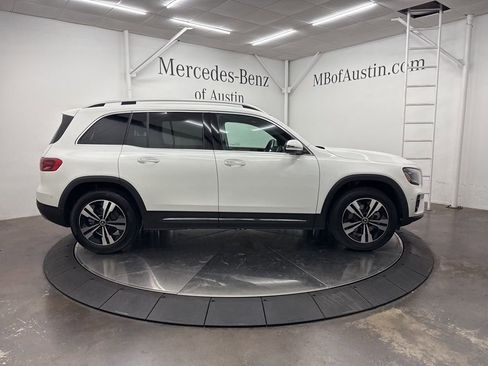 Used 2026 Mercedes-Benz GLB 250 4MATIC image 8
