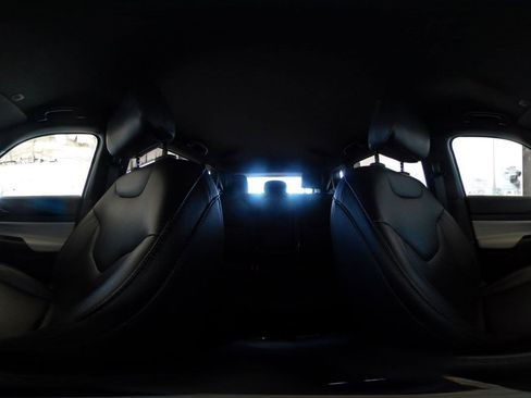 Used 2025 Jeep Compass Limited image 42