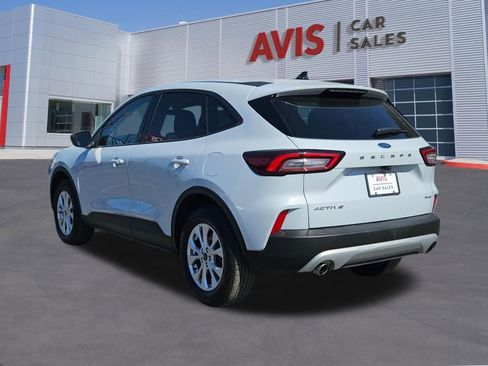 Used 2025 Ford Escape Active AWD/4WD image 3