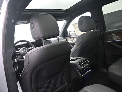 New 2025 Mercedes-Benz GLS 450 4MATIC image 10