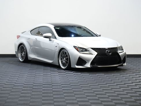 Used 2015 Lexus RC F w/ Performance Package RWD image 5