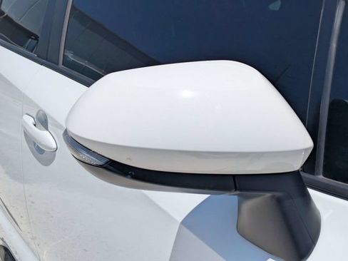 Used 2024 Toyota Corolla SE FWD image 11