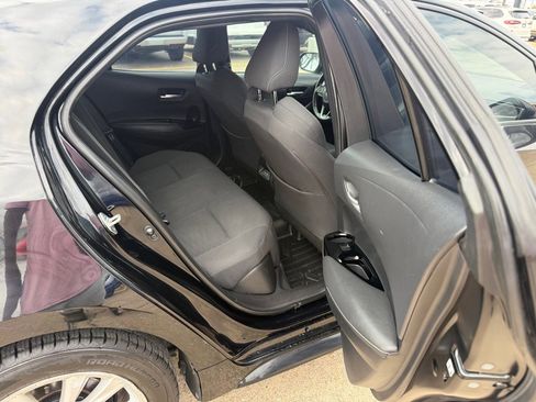 Used 2023 Toyota Corolla SE w/ Blackout Package (TMS) FWD image 9